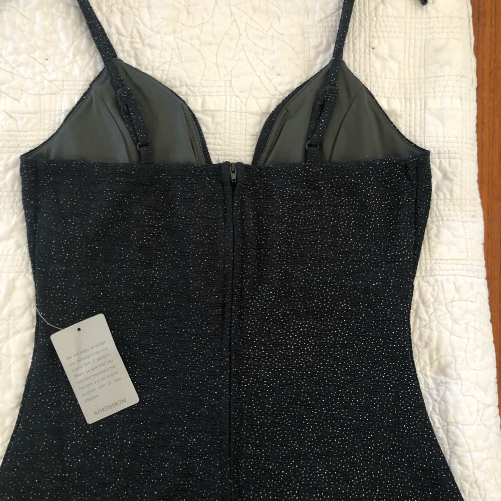 Bailey Blue Deep V-Neck Sparkle Crepe Dress - Picture 4 of 8